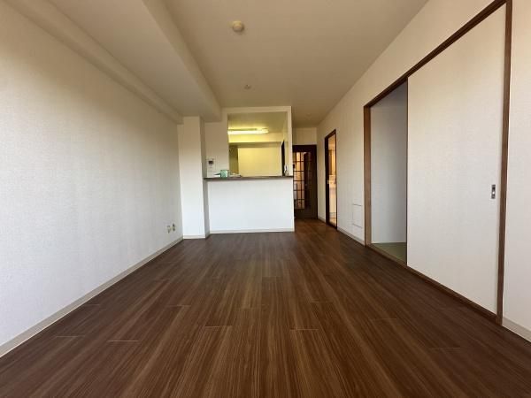 Fully Renovated 3LDK Apartment in Yachiyo, Chiba - Thumbnail 3