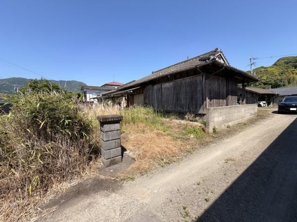 3LDK House for Sale in Aira City, Kagoshima - 112m2 - Thumbnail 2