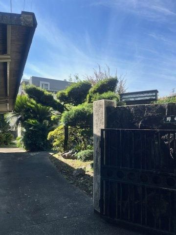 5LDK House for Sale in Miyazaki City with Large Garden - Thumbnail 2