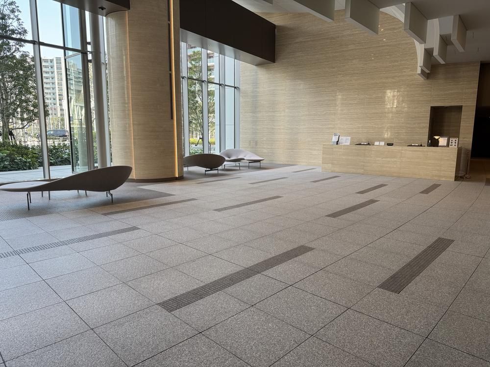 HARUMI FLAG SUN VILLAGE 3LDK New Apartment in Chuo Ward Tokyo - Thumbnail 3