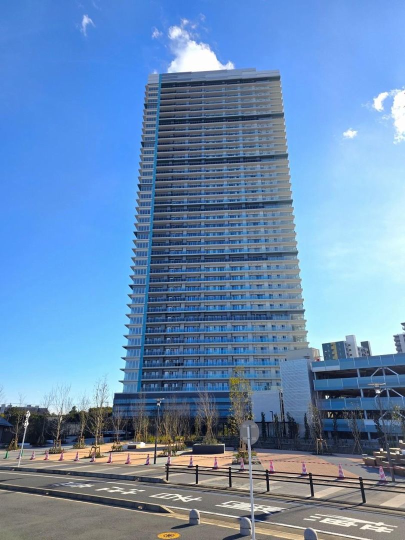 New Apartment in Mihama Ward, Chiba - 88m2 3LDK for Sale - Thumbnail 2