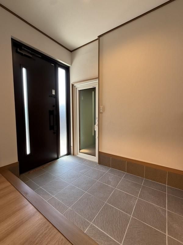 Renovated 5SLDK House in Asahikawa with 208 sqm Land - Thumbnail 3