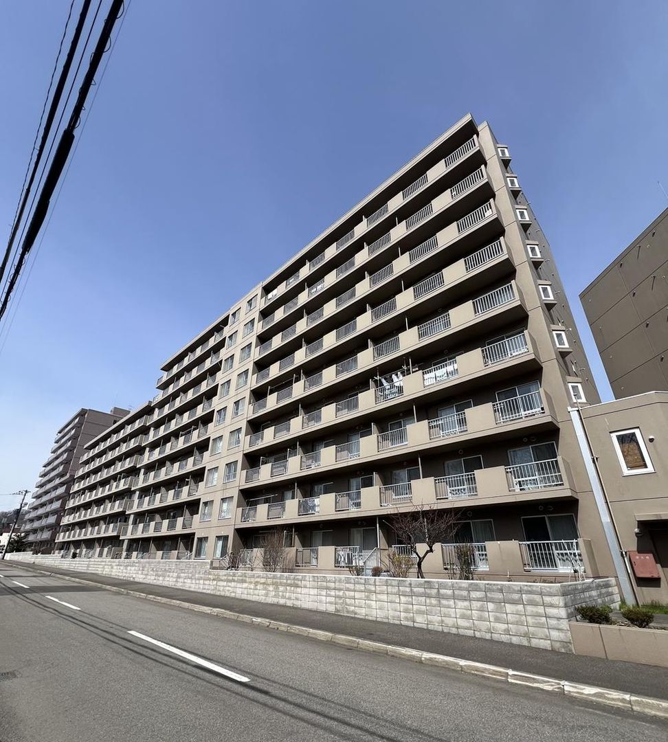 Renovated Apartment 4LDK 91m2 in Minami-ku Sapporo - Thumbnail 2