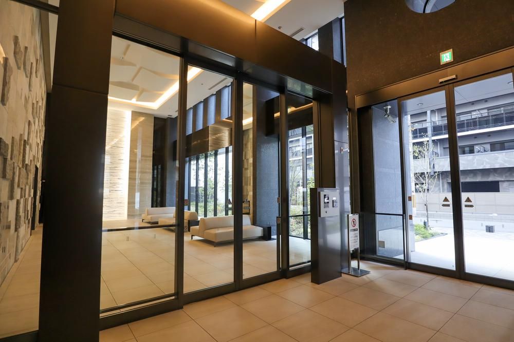 2LDK Apartment in Naniwa Ward, Osaka - 70.33m2 - Thumbnail 4