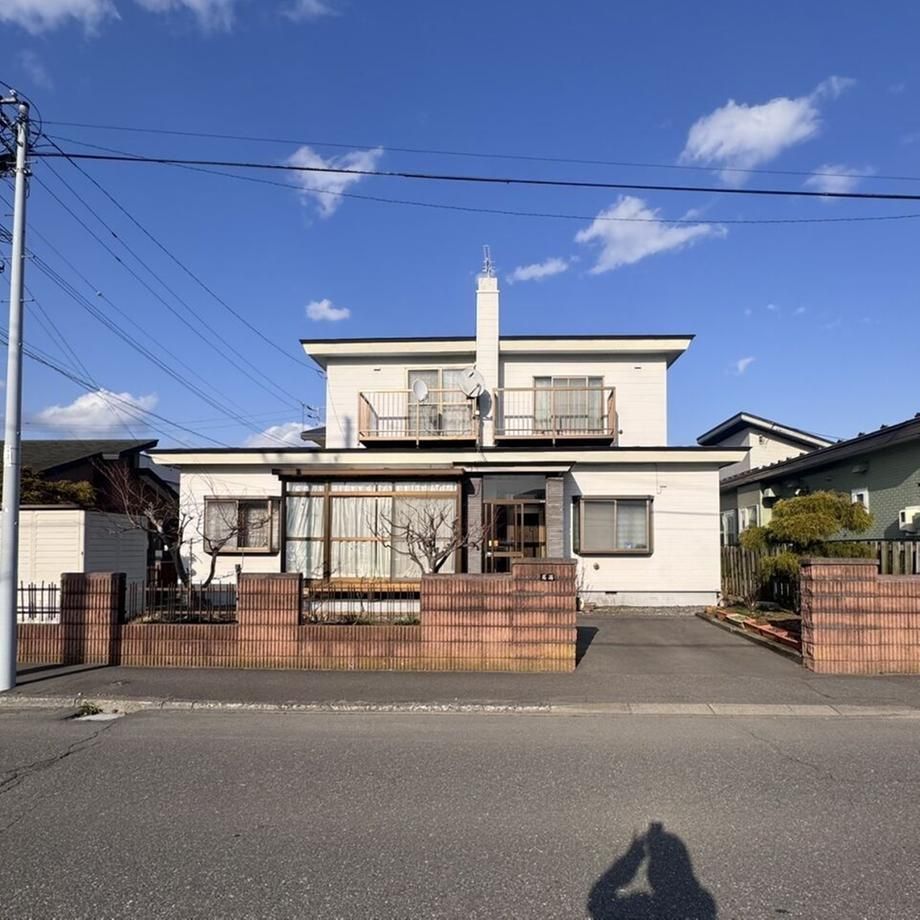 6LDK Detached House for Sale in Tomakomai, Hokkaido - 14 Million Yen - Thumbnail 2