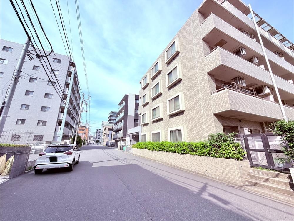 3LDK Renovated Apartment Near Nishifuna Station in Funabashi - Thumbnail 2