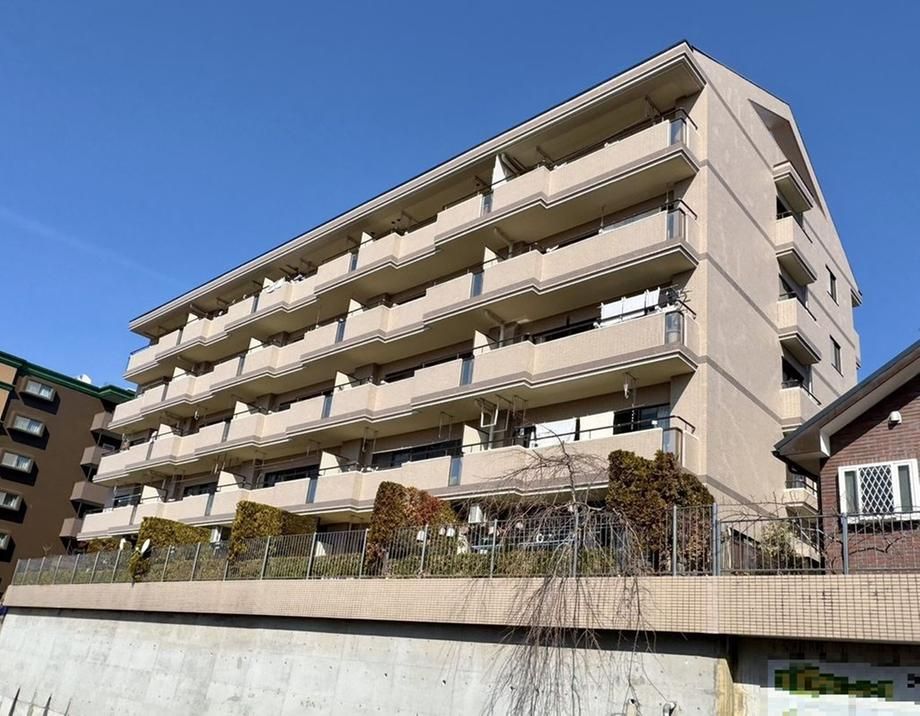 5LDK Maisonette Apartment for Sale in Izumi-Chuo, Sendai - Thumbnail 2