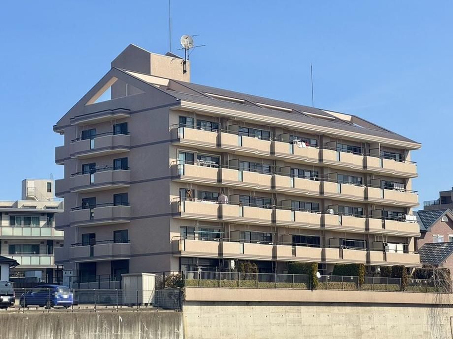 5LDK Maisonette Apartment for Sale in Izumi-Chuo, Sendai - Image 1