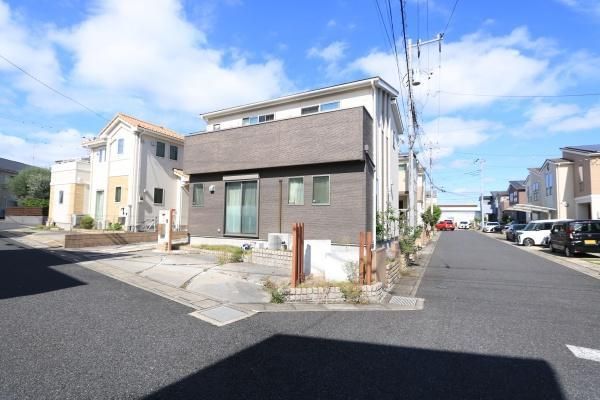 4LDK Detached House with Solar Power near Higashi-Iwatsuki Station - Thumbnail 2