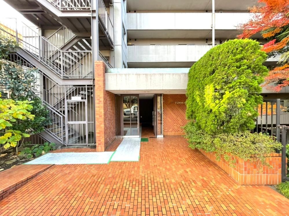 3LDK Renovated Apartment in Aoba-ku, Sendai - Thumbnail 2