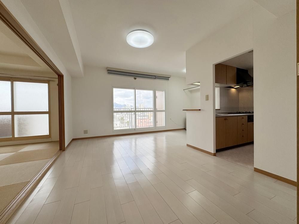 3LDK Apartment for Sale in Higashi Ward, Sapporo, Hokkaido - Thumbnail 4