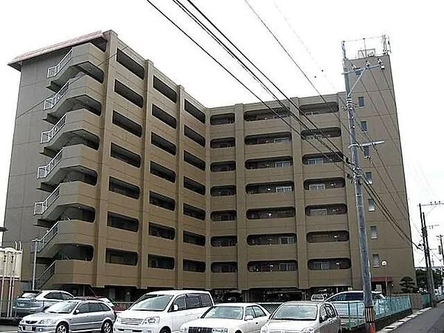 Fully Renovated 2LDK Apartment Near Minami-Miyazaki Station - Image 1