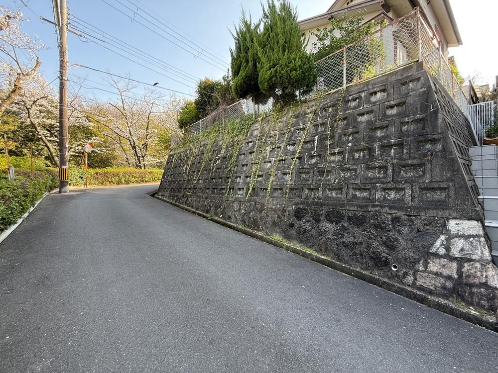 279.31 sqm Land for Sale in Takatsuki, Osaka - Thumbnail 4