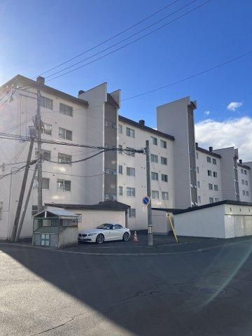 3DK Apartment for Sale in Nishi Ward, Sapporo - 60.4m2 - Image 1