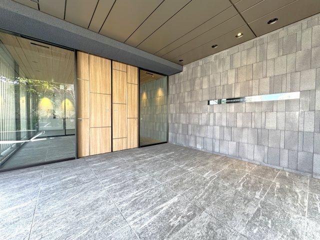 Top Floor 1LDK+2S Apartment in Odawara, Kanagawa - Image 1