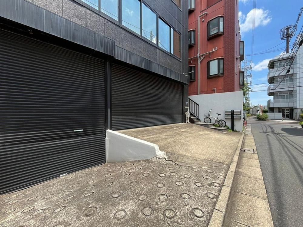 3K SRC House for Sale in Mitaka City, Tokyo - 357.35 sqm - Thumbnail 2