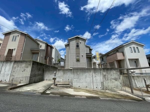 4LDK Detached House in Hashimoto, Wakayama - 20.68 Million Yen - Thumbnail 2