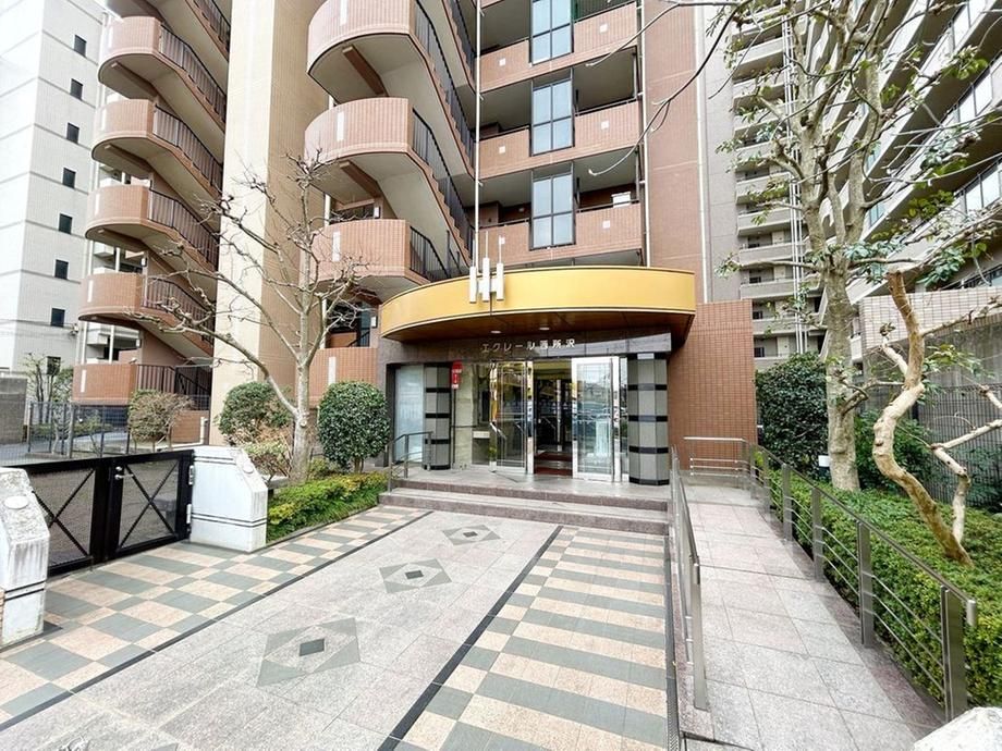 2LDK+S Apartment for Sale in Nishi-Tokorozawa, Saitama - Thumbnail 2