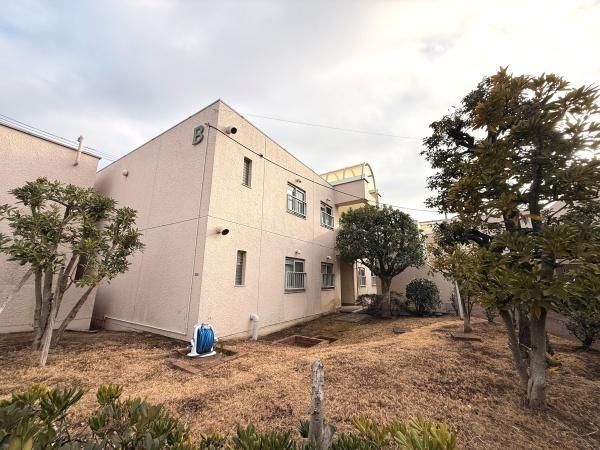 3LDK Apartment for Sale in Kugenuma Kaigan, Fujisawa - Thumbnail 2