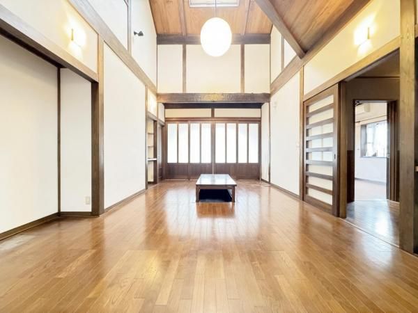 Spacious 5LDK House with Garden in Sendai, Miyagi - Thumbnail 3