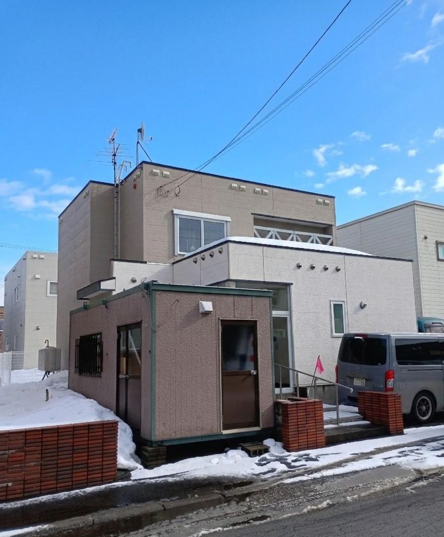 3LDK House for Sale in Higashi-Naeho, Sapporo, Hokkaido - Thumbnail 2