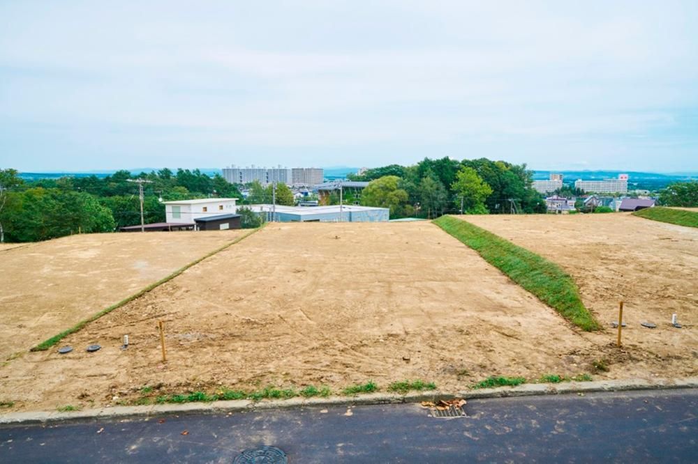 Land for Sale in Kitahiroshima, Hokkaido - 211.97m2 - Thumbnail 3