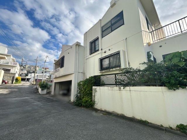6SLDK RC House for Sale in Urasoe, Okinawa - 234m2 - Thumbnail 4