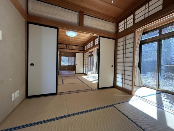 Renovated 3DK House on 647 sqm Land in Tōmi, Nagano for 11.99M Yen - Thumbnail 4