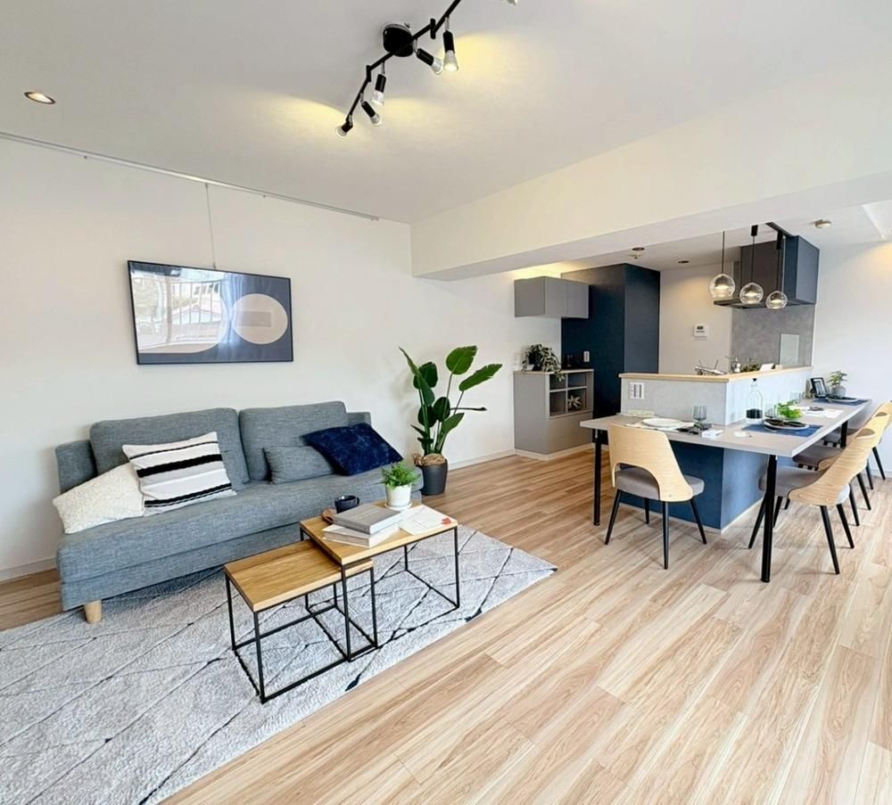 Spacious 3LDK Renovated Apartment Near Keikyu Kurihama Station - Thumbnail 4