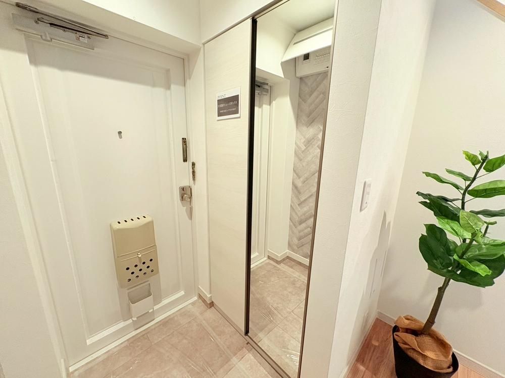 Spacious 3LDK Renovated Apartment Near Keikyu Kurihama Station - Thumbnail 2