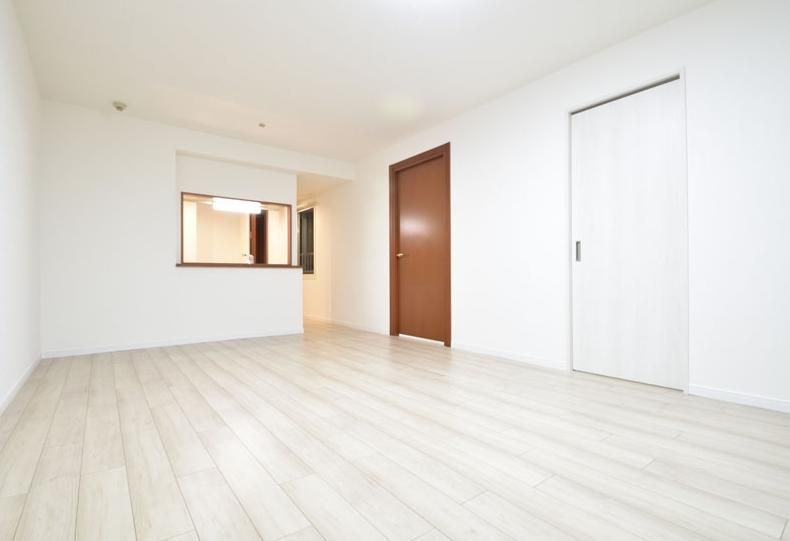 4LDK Apartment for Sale Near Hoshimi Station, Sapporo, 83m2 - Thumbnail 2