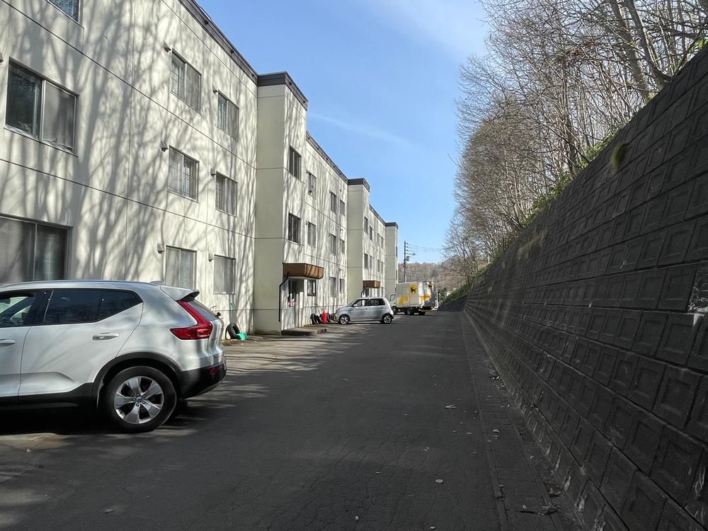 1LDK Fixer-Upper Apartment in Asahikawa, Hokkaido for 680,000 Yen - Thumbnail 4