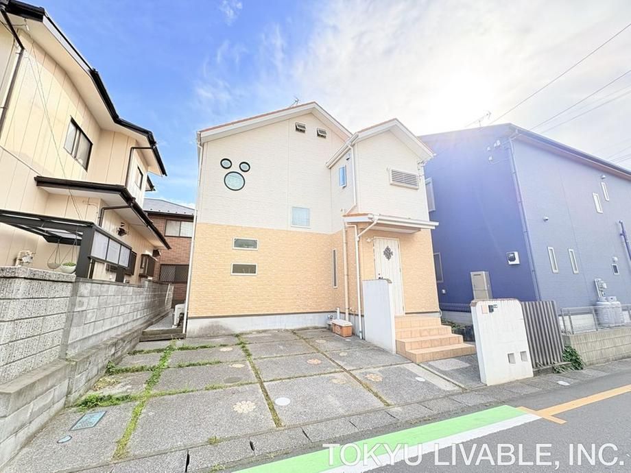 4LDK House with Loft and Solar Panels in Saitama City - Thumbnail 3