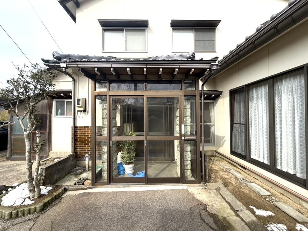 7DK House for Sale in Hakui City, Ishikawa - 91 m² - Thumbnail 2