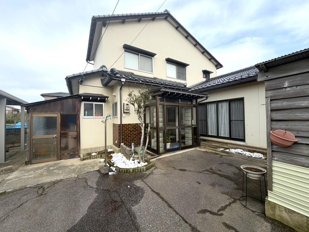 7DK House for Sale in Hakui City, Ishikawa - 91 m² - Thumbnail 3