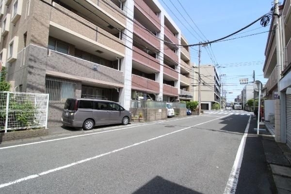 3LDK Top-Floor Apartment for Sale in Noborito, Kawasaki - Thumbnail 2