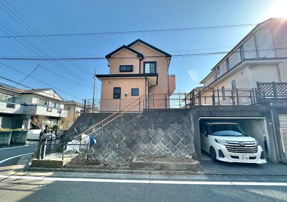 4LDK Detached House in Hachioji, Tokyo with 5LDK Potential - Thumbnail 2