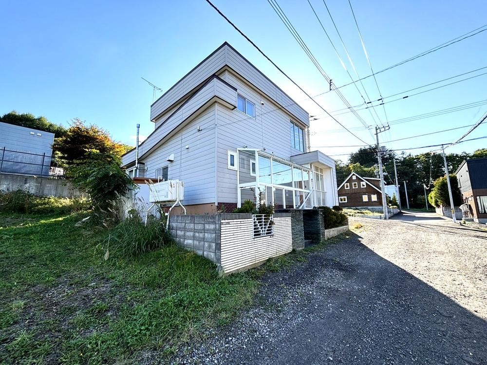 401m2 Land for Sale in Minami-ku, Sapporo, Hokkaido - Thumbnail 2
