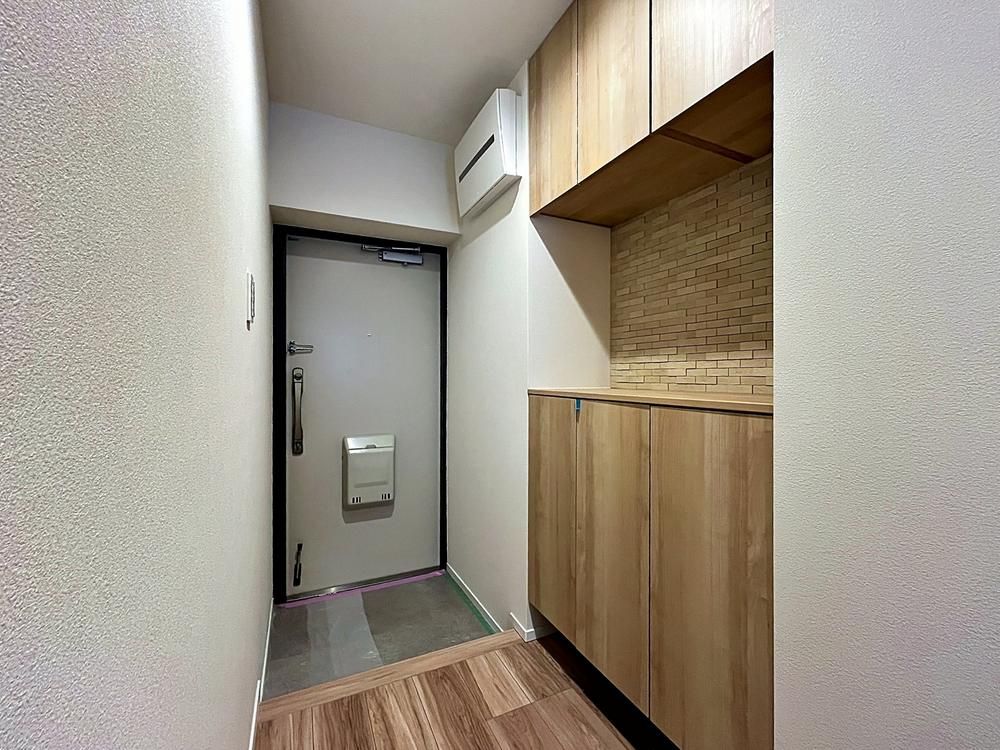 3LDK Renovated Apartment in Kohoku Ward, Yokohama - Thumbnail 2