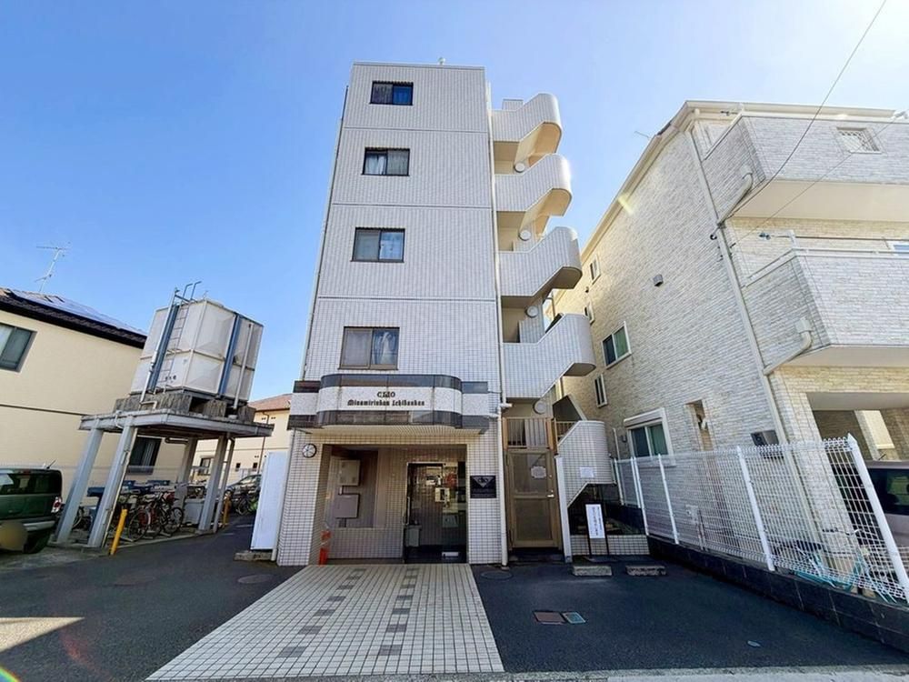 1K Apartment for Sale in Yamato City, Kanagawa - 17.28m2 - Thumbnail 3