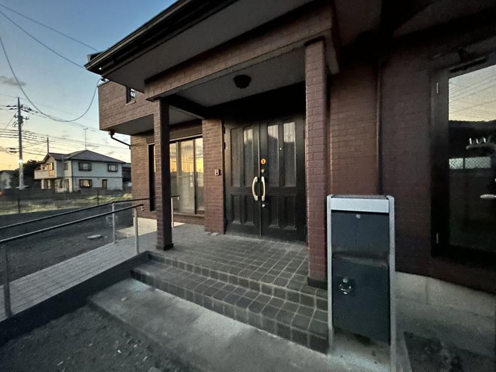 5LDK House with Garden in Oizumi, Gunma - 22.99 Million Yen - Thumbnail 4
