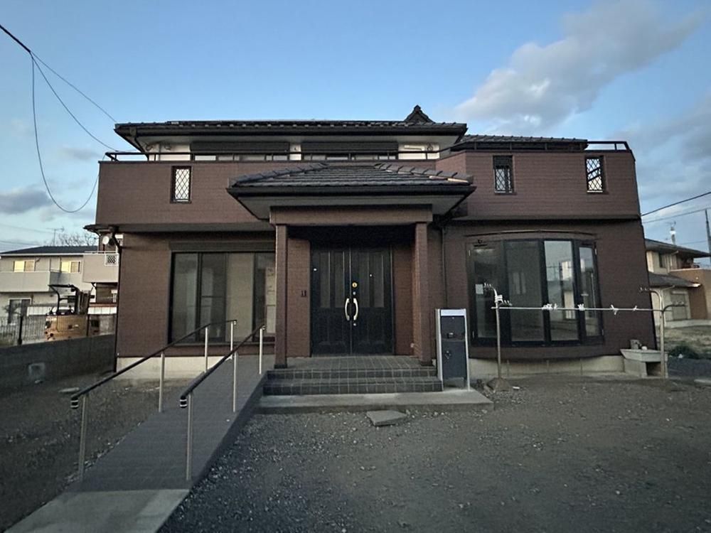 5LDK House with Garden in Oizumi, Gunma - 22.99 Million Yen - Thumbnail 2