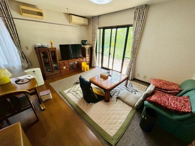 5LDK+S Detached House with Large Garden in Akiruno, Tokyo - Thumbnail 4