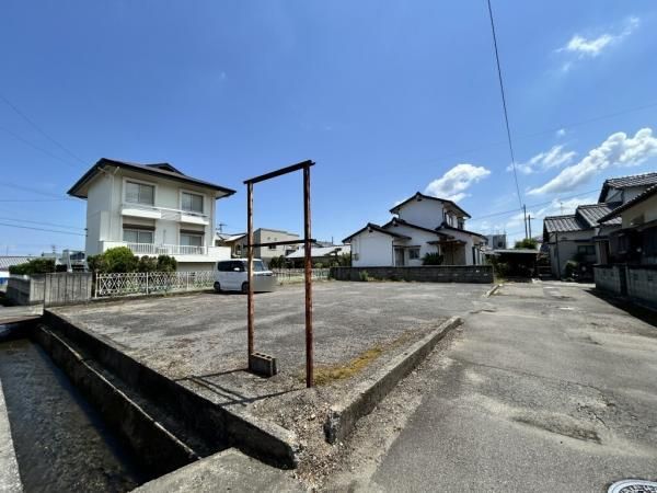 5DK Resale House in Niihama, Ehime with Large Parking Lot - Thumbnail 2