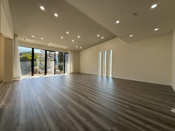 4LDK+S House for Sale in Konandai, Yokohama - 482m² Land - Thumbnail 4
