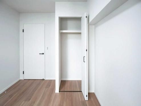 Renovated 3LDK Apartment in Tsurumi, Yokohama | 68.68m² - Thumbnail 4