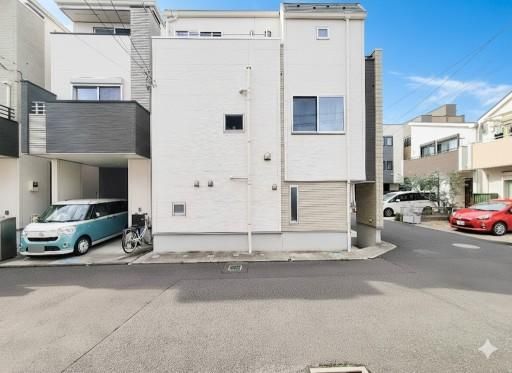 Modern 2LDK+S House Near Minami-Urawa Station in Saitama - Thumbnail 2