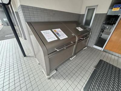 4LDK Apartment for Sale in Nishi Ward, Sapporo — Front_door, Nishi, Hokkaido