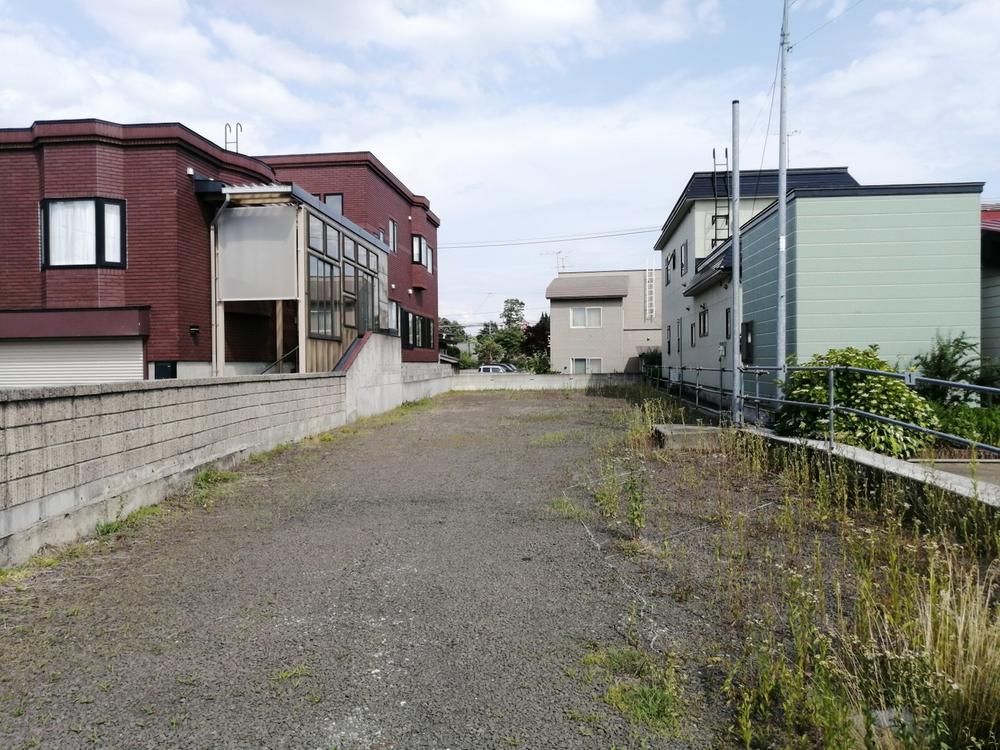 100-Tsubo Land for Sale in Hirosaki, Aomori - No Building Conditions - Image 1