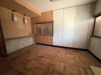 1926 Wooden Home in Minamiawaji with Garden and Carport - Thumbnail 3